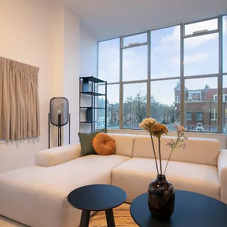 Modern 2 Bedroom In Center With Free Parking 아파트 로테르담