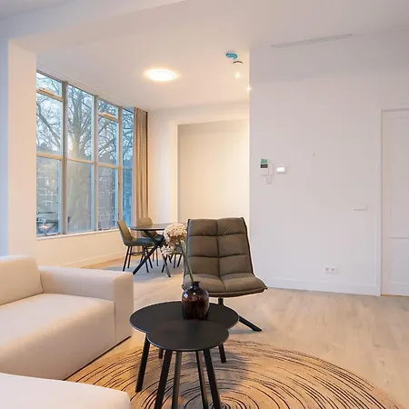 Modern 2 Bedroom In Center With Free Parking * 로테르담