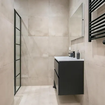 Modern 2 Bedroom In Center With Free Parking 아파트 로테르담